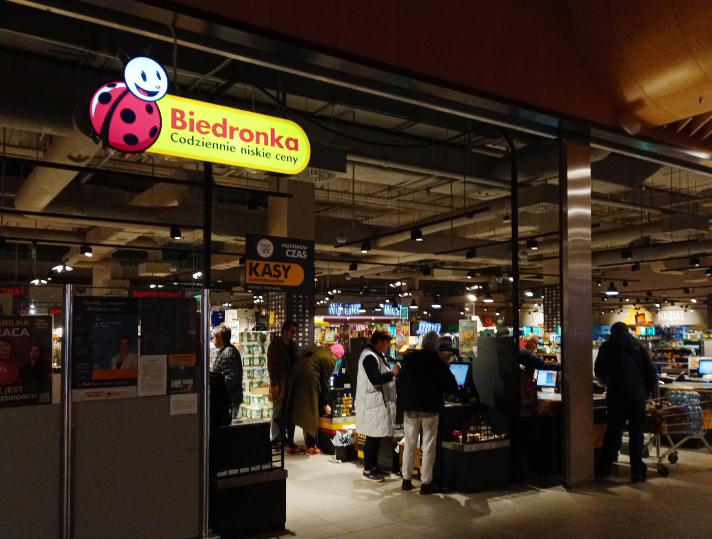 Biedronka kusi kierowców. Za taką cenę szkoda byłoby przegapić