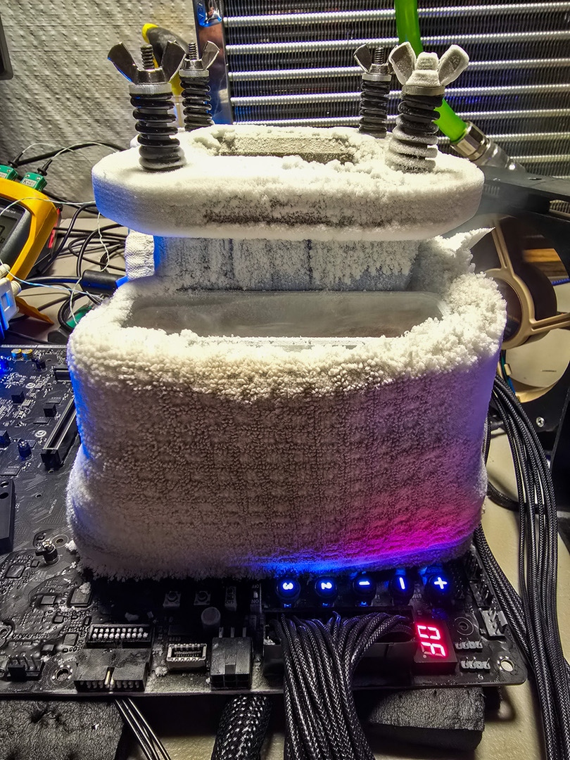 Hats off. Another world record in overclocking was broken