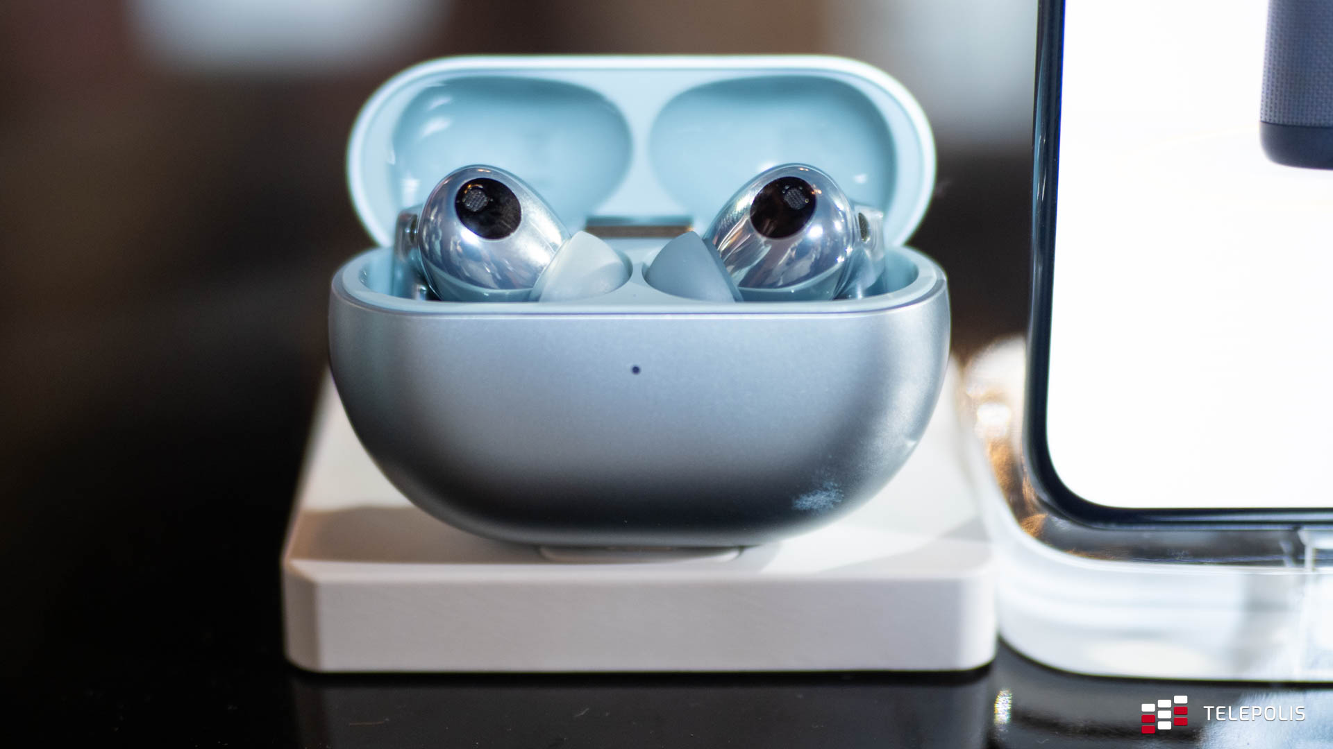 Don't wait for Santa Claus! Huawei has a gift for you now