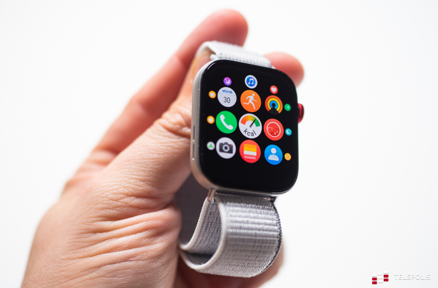 Don't wait for Santa Claus! Huawei has a gift for you now