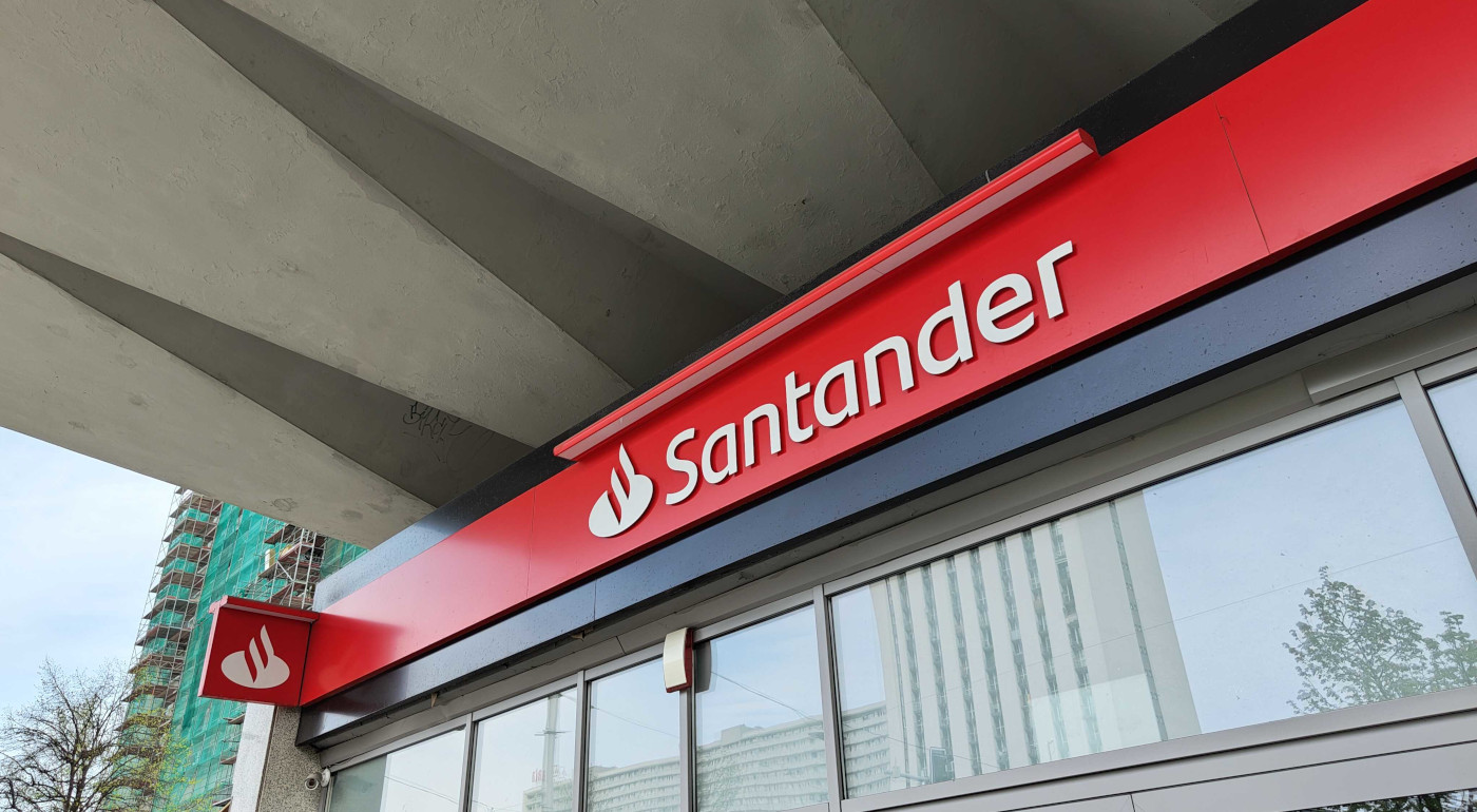 Do you have an account with Santander Bank? Government agency warns