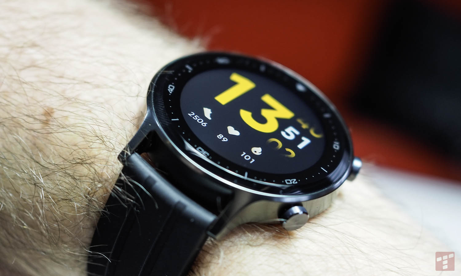 A cheap smartwatch is not junk. It can even outlive the Apple Watch