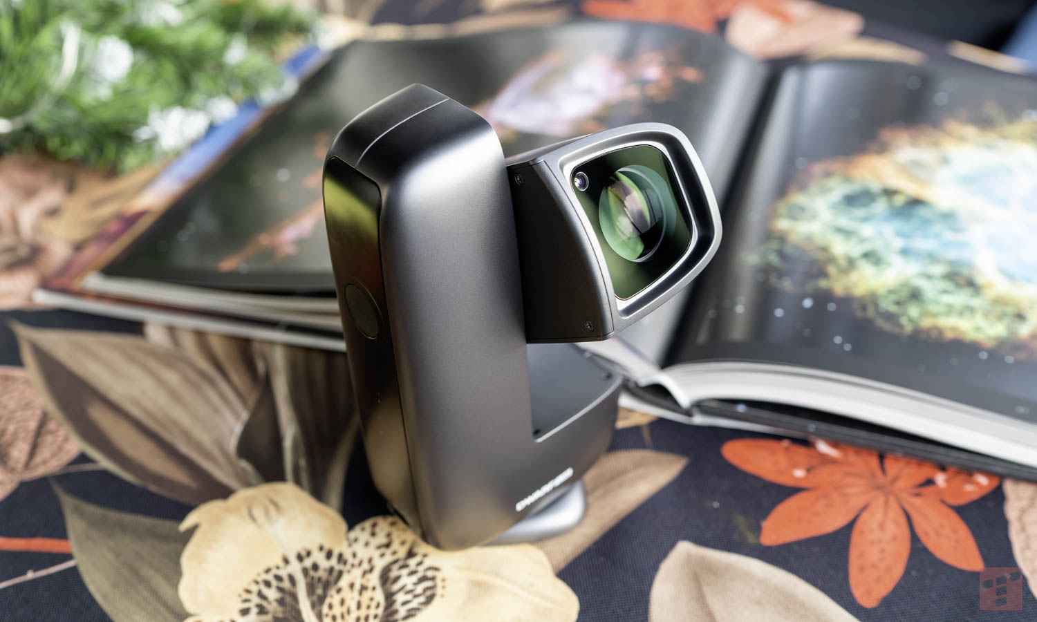 It looks like a power bank but can see galaxies. Dwarf Mini telescope test