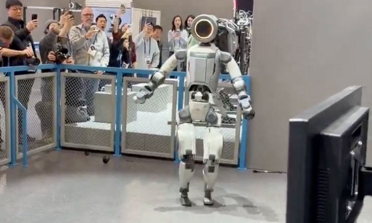 The humanoid robot made the audience laugh. Not everything worked out for him
