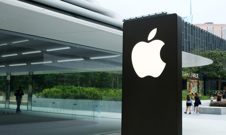 This is not a joke. You can buy Apple headphones today for PLN 99.99