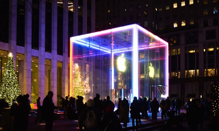 Apple invites you to the event. We know what it can show