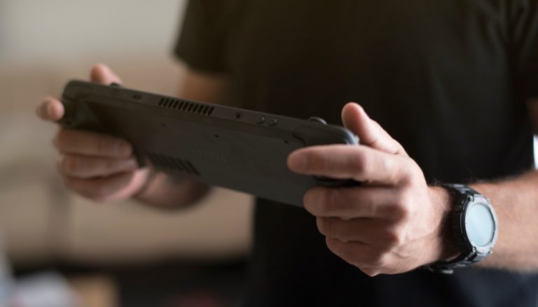 Cyberpunk on Android? Not only is it possible, but it is also efficient