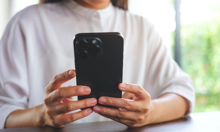 He fooled a 30-year-old woman. Right from the start, he presented her with two options