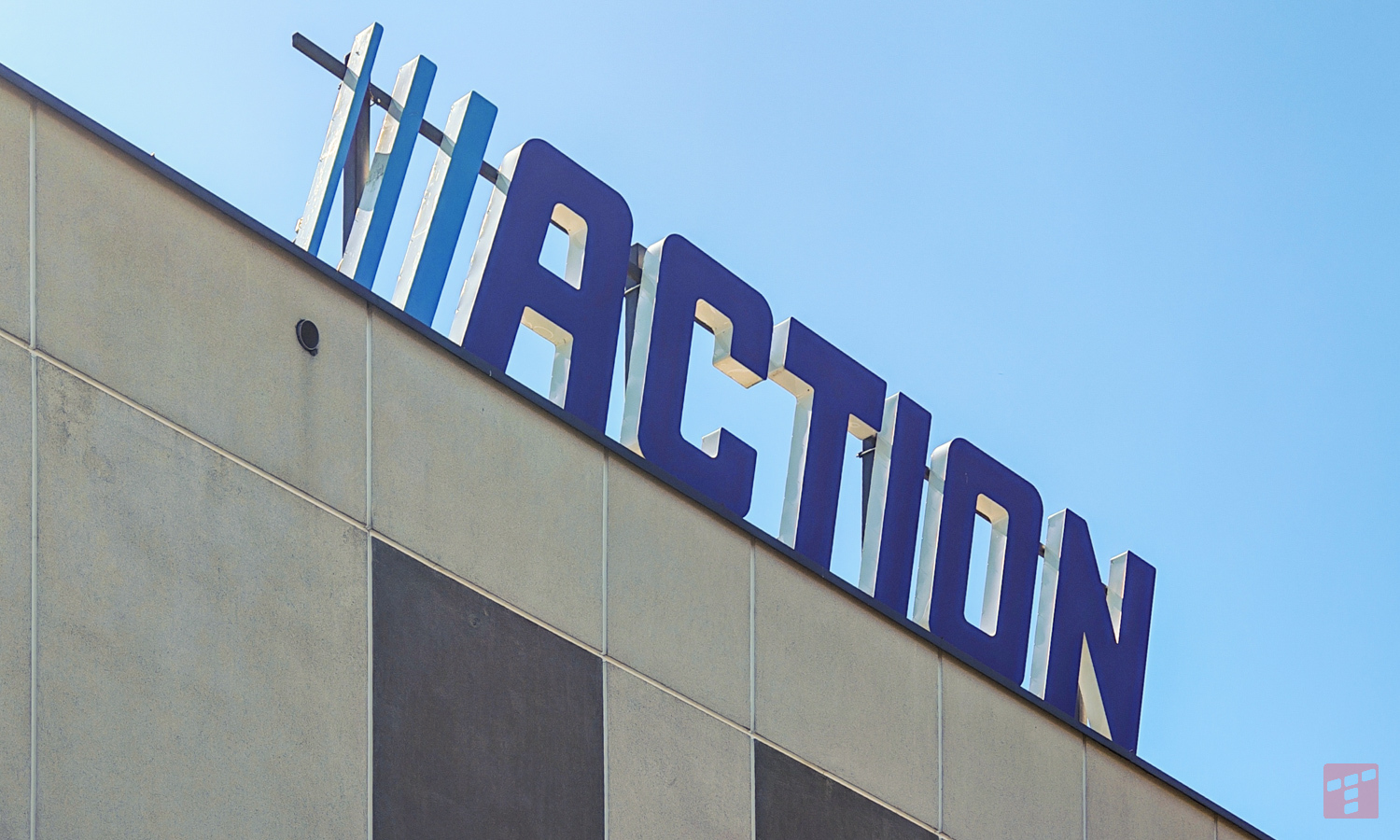 In Action for PLN 29.95, and it does a better job than much more expensive ones