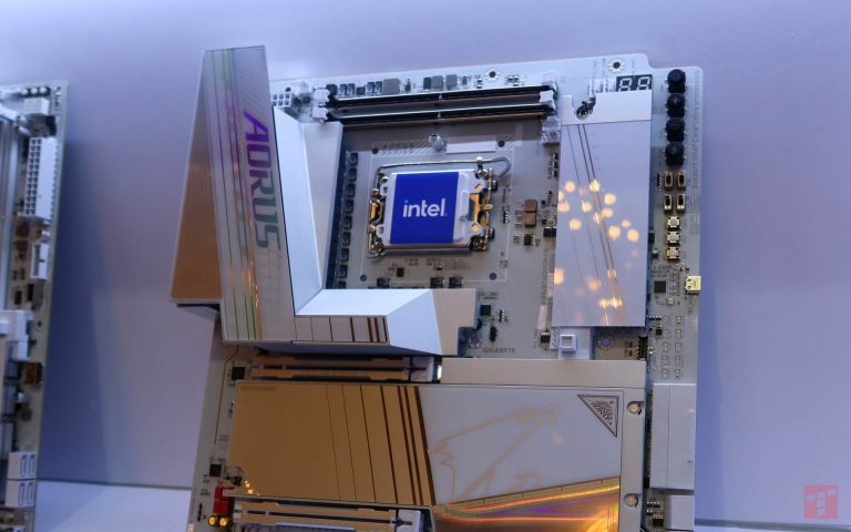 Intel 900 in detail. Forget about cheap motherboards