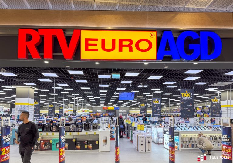 It was PLN 159.99, now it is PLN 79.99. This Euro promotion is amazing