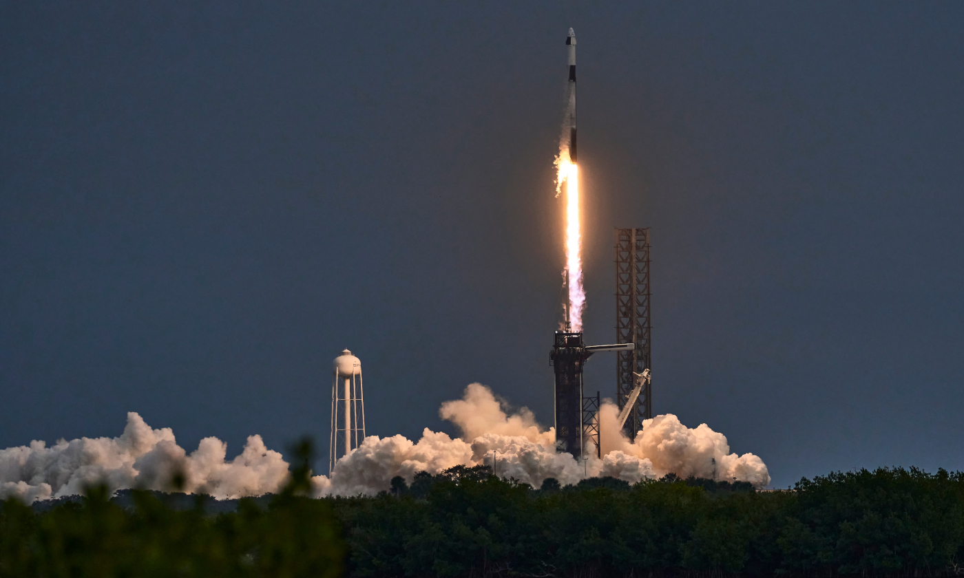 Mars loses priority. The era of the lunar city has come