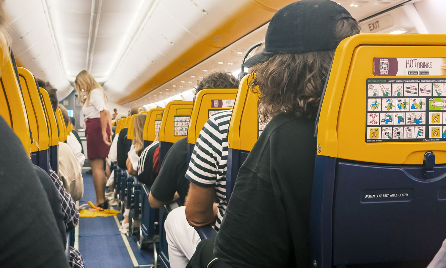 Moments of terror on board Ryanair. The smartphone caught fire