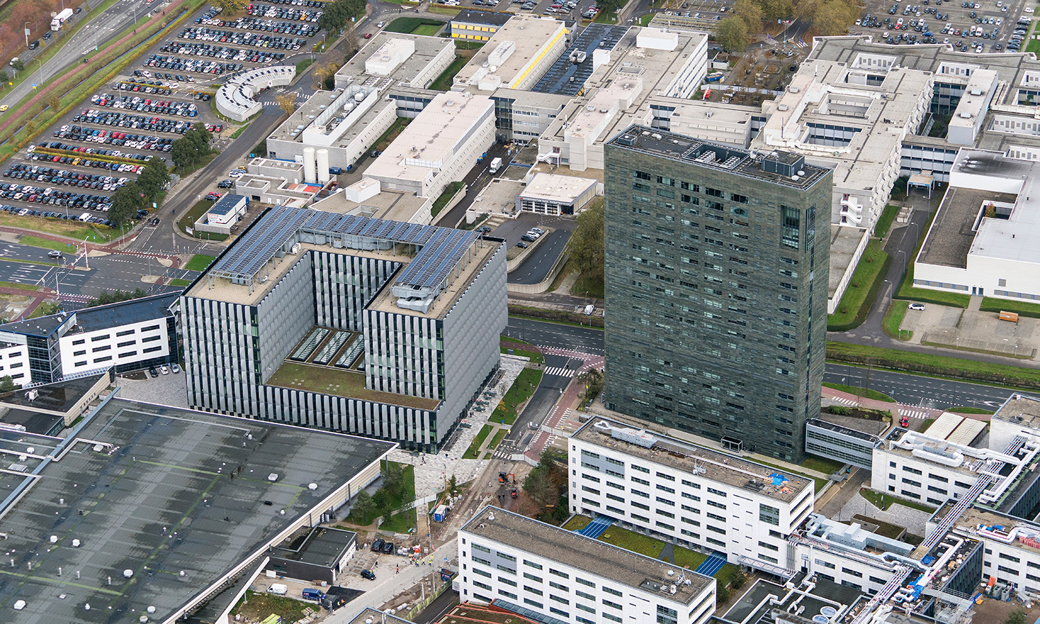 A mess in the most important European company. 1,700 people on the streets