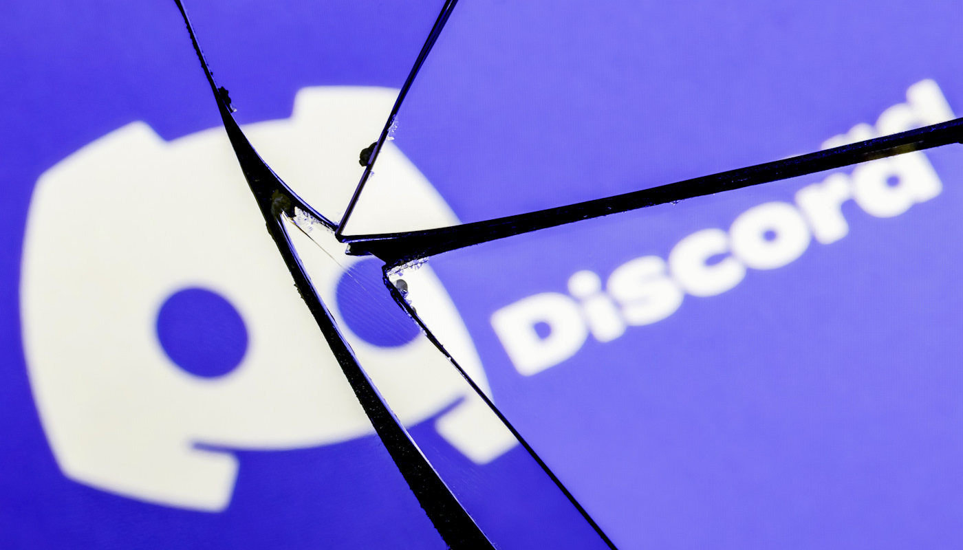 A popular game read your messages on Discord. Even the private ones