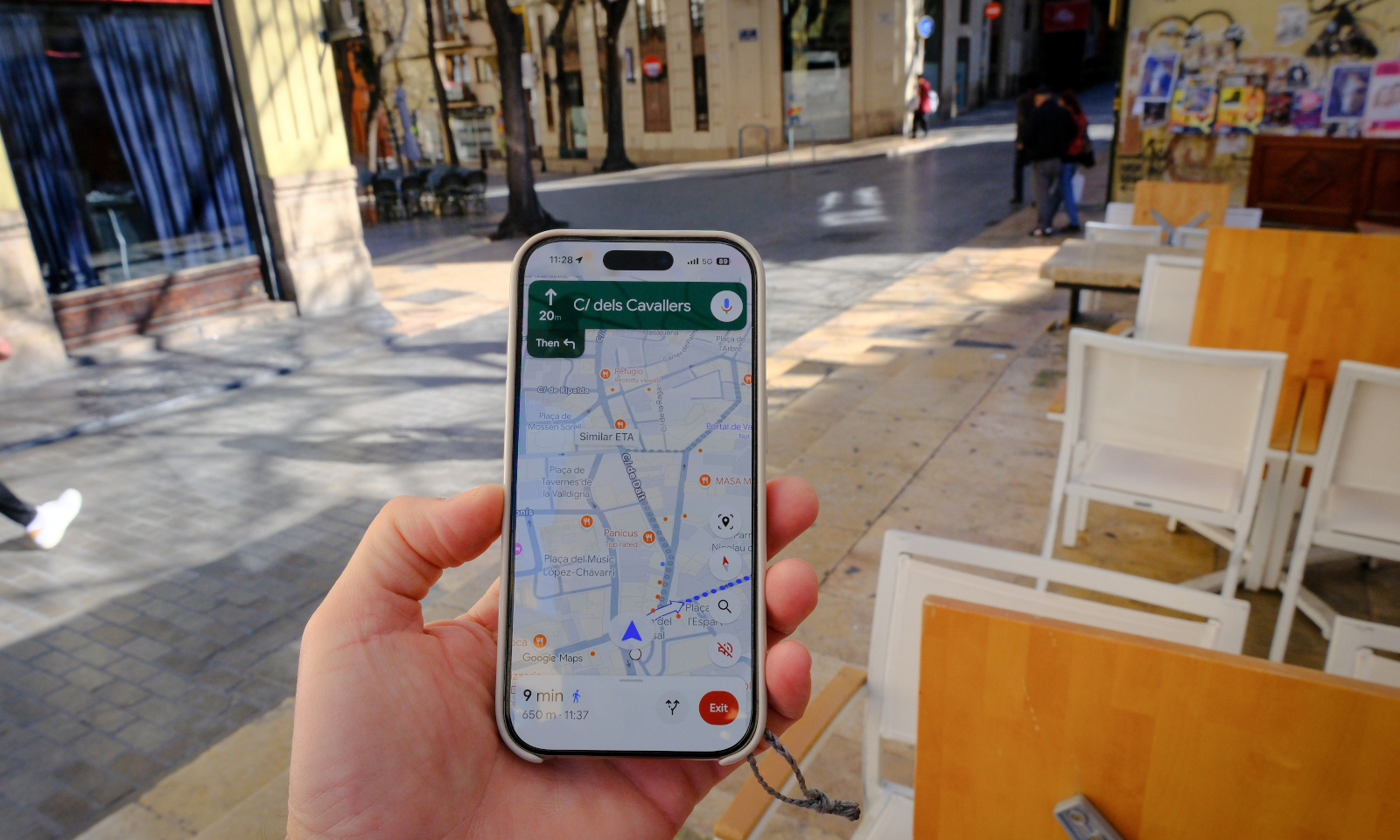 Google Maps with the biggest change in 10 years. See how they make driving easier
