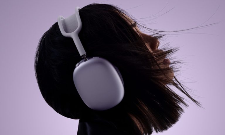 New Apple AirPods Max 2 headphones. Better soundproofing and a new processor