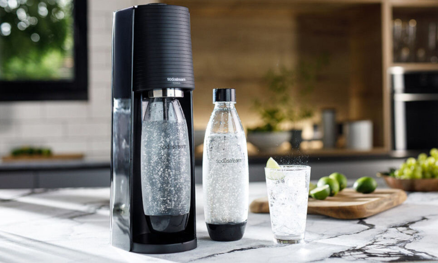 Oil deposits and bottle lockers. SodaStream Terra in a strong promotion