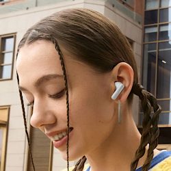 OnePlus has new TWS headphones. 12 mm drivers, Bluetooth 6.0 and ANC