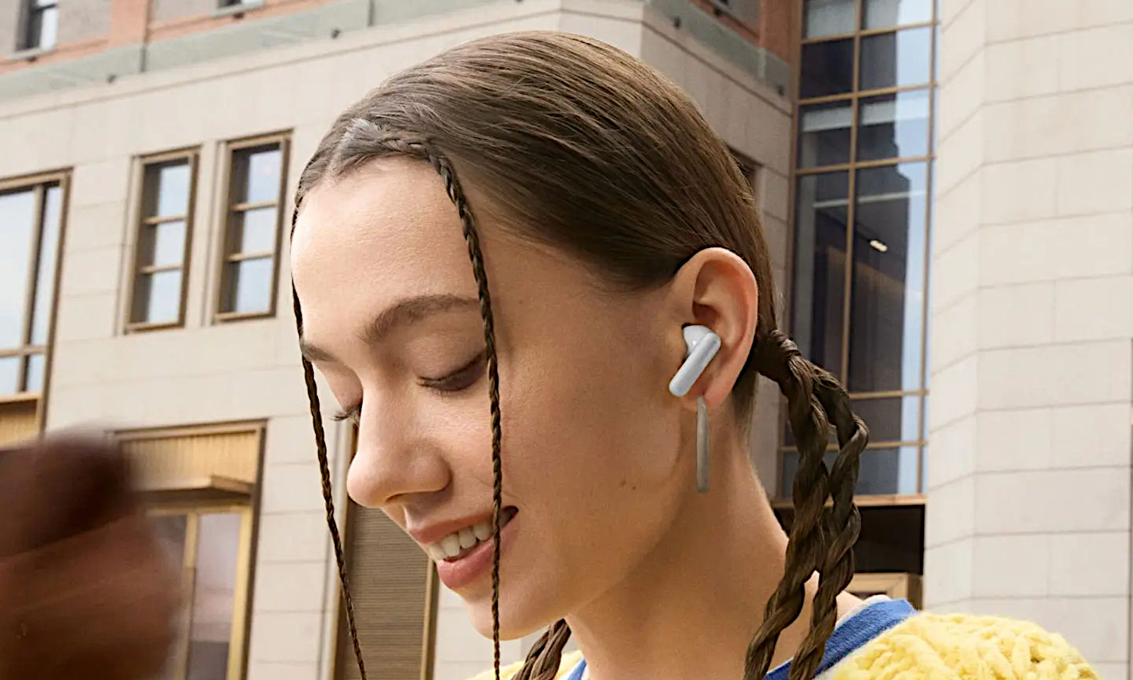 OnePlus has new TWS headphones. 12 mm drivers, Bluetooth 6.0 and ANC