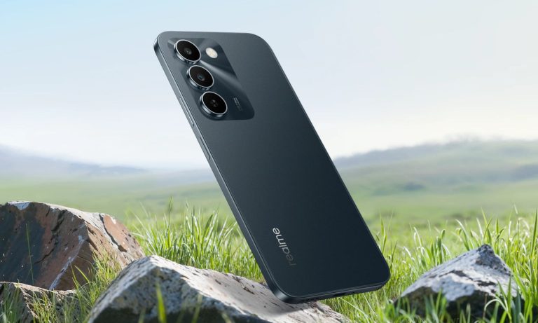 Realme with a new killer. 7000 mAh, 144 Hz and armored casing