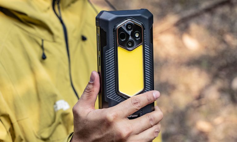 Ulefone RugKing 5 Pro. 20,000 mAh battery, powerful lamp and a price for everyone