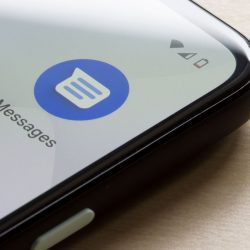 Update your texting app. No more annoying problem