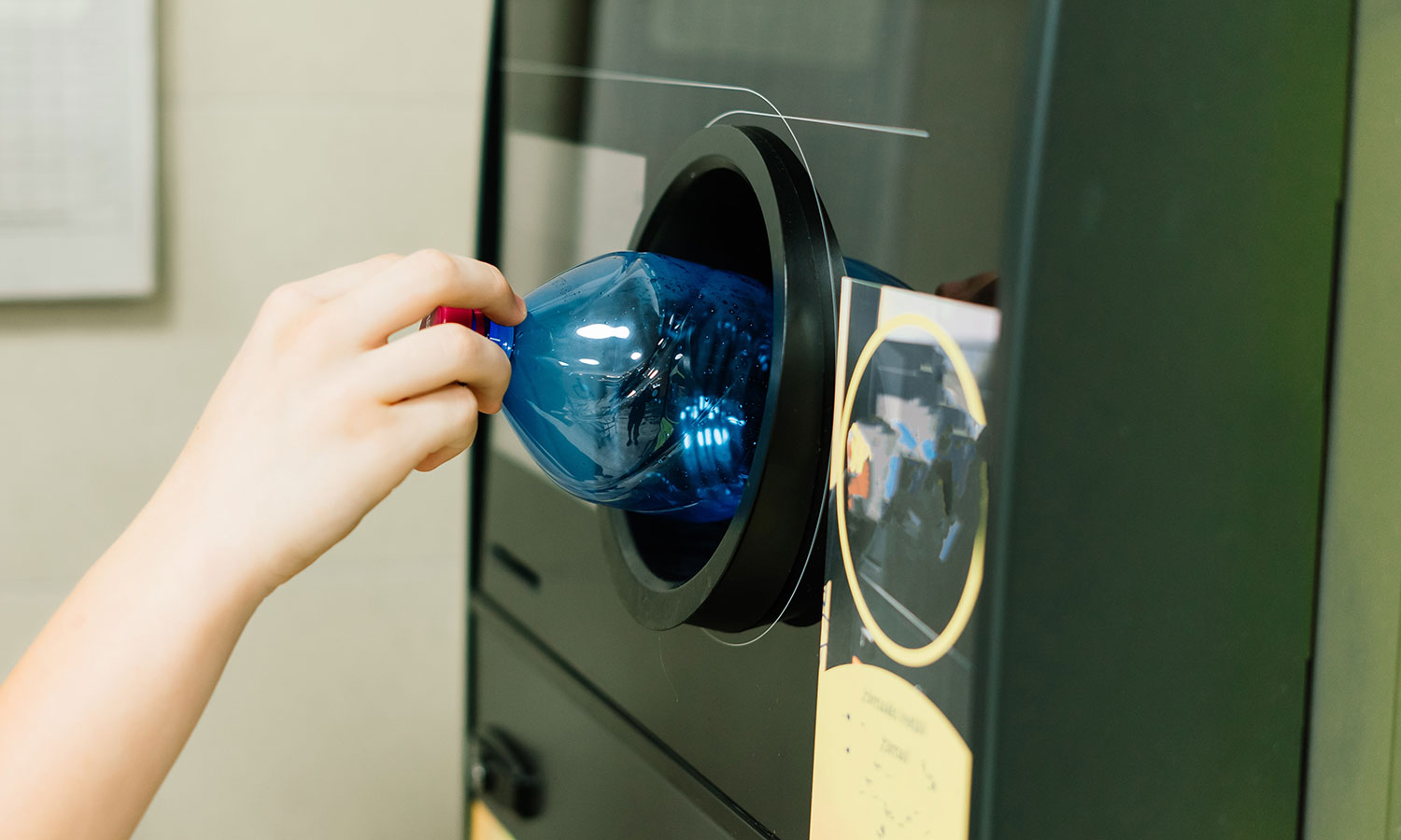 What happens to an unclaimed deposit? Poles ask, the Ministry answers