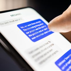 WhatsApp just lost a strong asset. Google News with a new feature