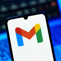 Google takes away free space and imposes a condition (update)