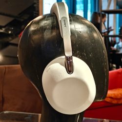 The new Sony headphones take no prisoners. This is 1000X THE COLLEXION