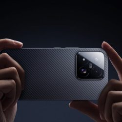 8000 mAh in a slim housing and 200 Mpix. This is the new king of performance