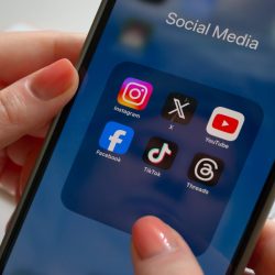 Facebook absolves Poles. Amen – Telepolis.pl