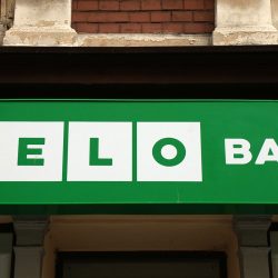 The bank issued an urgent announcement. Customers should remember the date