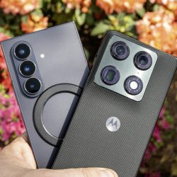 Motorola or Samsung? Readers chose the better Fold for photos