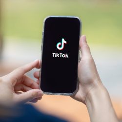 TikTok: users have a sneeze. It’s a drama