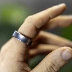 Apple is entering a new game. iRing is lurking on the horizon