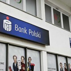 The Office of Competition and Consumer Protection is taking a closer look at the largest banks in Poland. Calls for change
