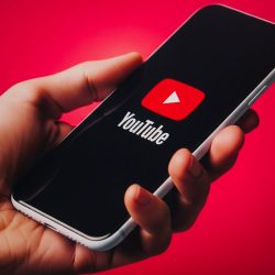 YouTube introduces internal messenger. It’s unusual