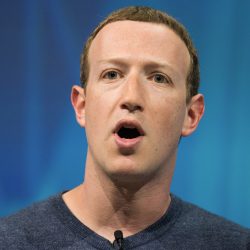 Zuckerberg stops spying. The reason is data leakage