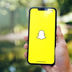 Snapchat knows what you’re listening to. Now I’ll show it to your friends