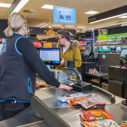 The German chain no longer wants coupons and applications. What do customers say?