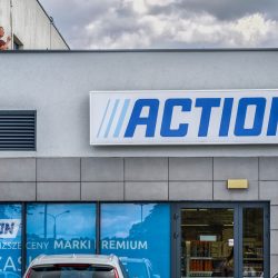 Action sells special helmets for electric bikes for PLN 56.98