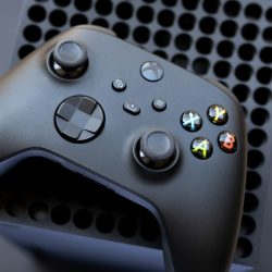 Microsoft continues to lose money. Further increases are a matter of time