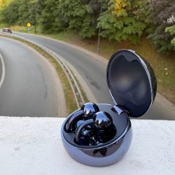 Thanks to Huawei FreeClip 2 S, I no longer walk around with one earphone in my ear