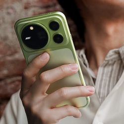 Honor goes crazy with cameras. There has never been such a matrix before