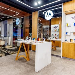Give back your old phone. Motorola will give you up to PLN 500 discount