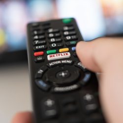 Netflix is ​​getting more expensive and still laying off employees. The end of an era